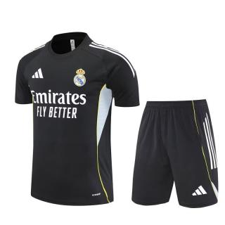 Kit Entrenamiento Real Madrid 2025/26 (negra)